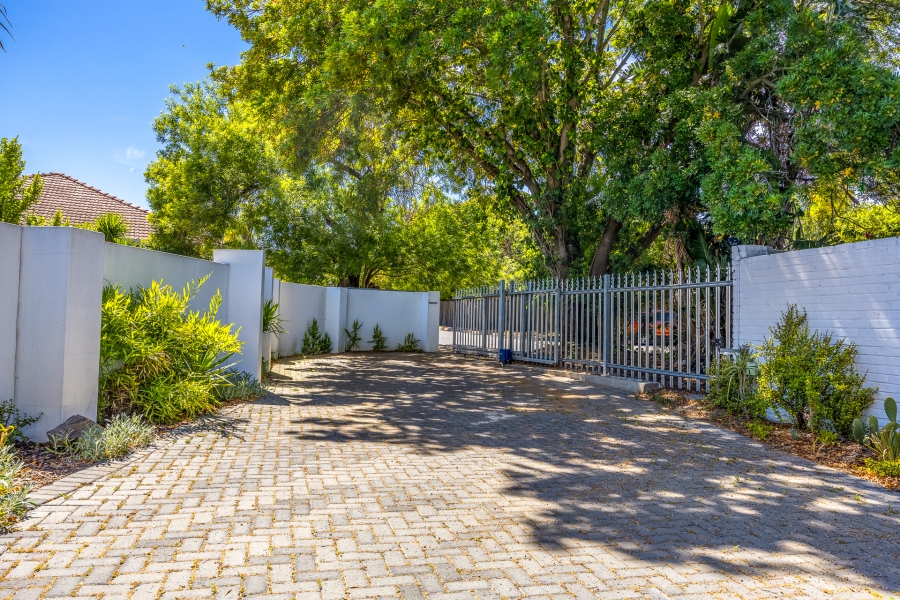 5 Bedroom Property for Sale in Elim Western Cape